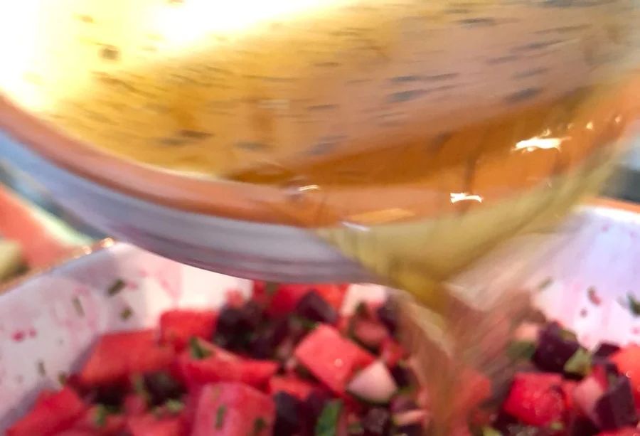 For the tropical days: refreshing red beet salad with watermelon Bild 26 - KLAUWE BBQ