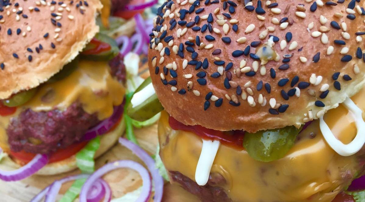 Old-School Burger, But with a Twist! Bild 2 - KLAUWE BBQ